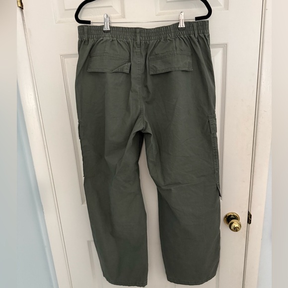 No Boundaries Olive Cargo Pants - Picture 3 of 3